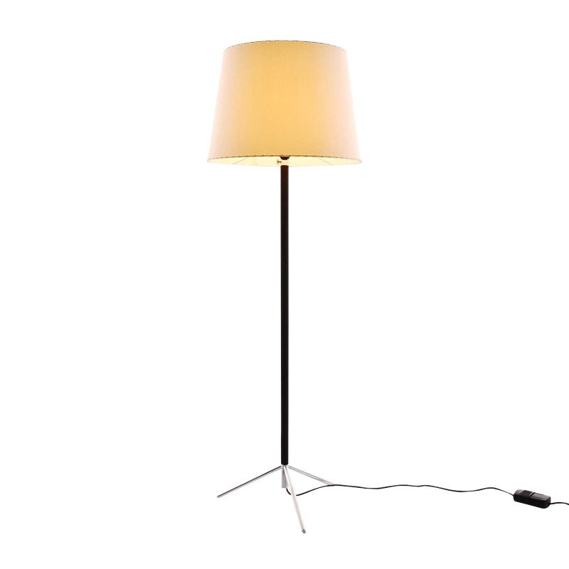 Pie De Salon Floor Lamp by Santa and Cole Floor Lamps